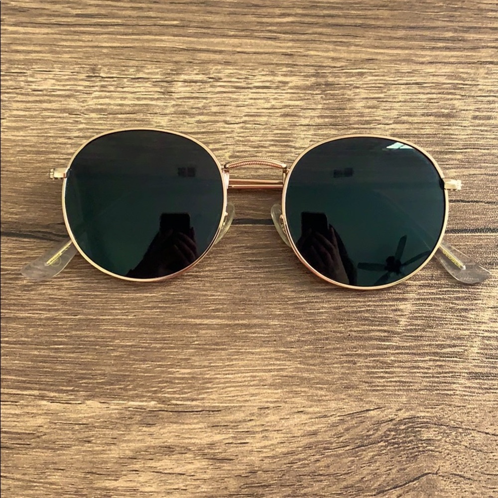 Women’s sunglasses